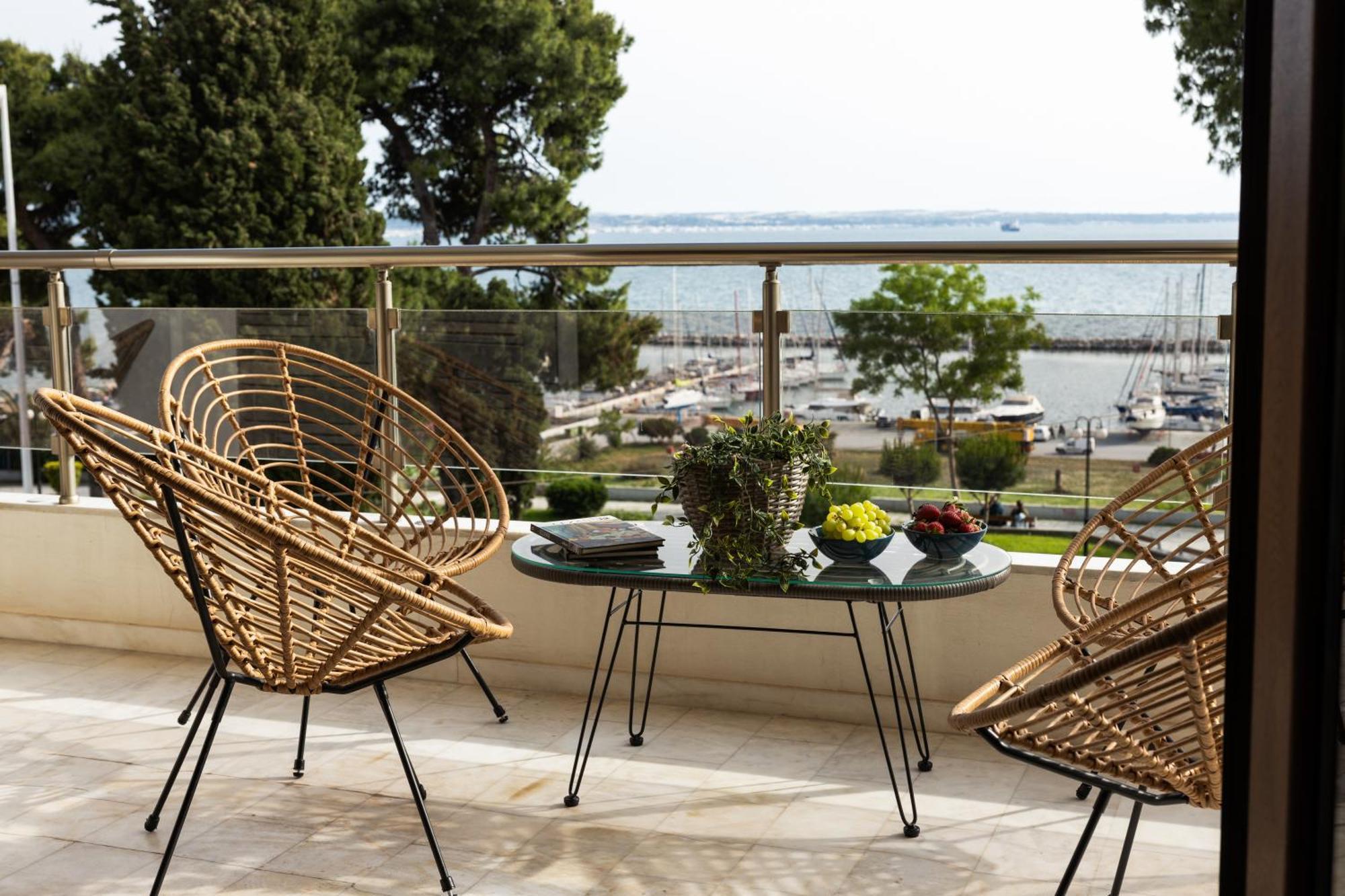 Champagne Sea View Apartment By Binobi! Szaloniki Kültér fotó