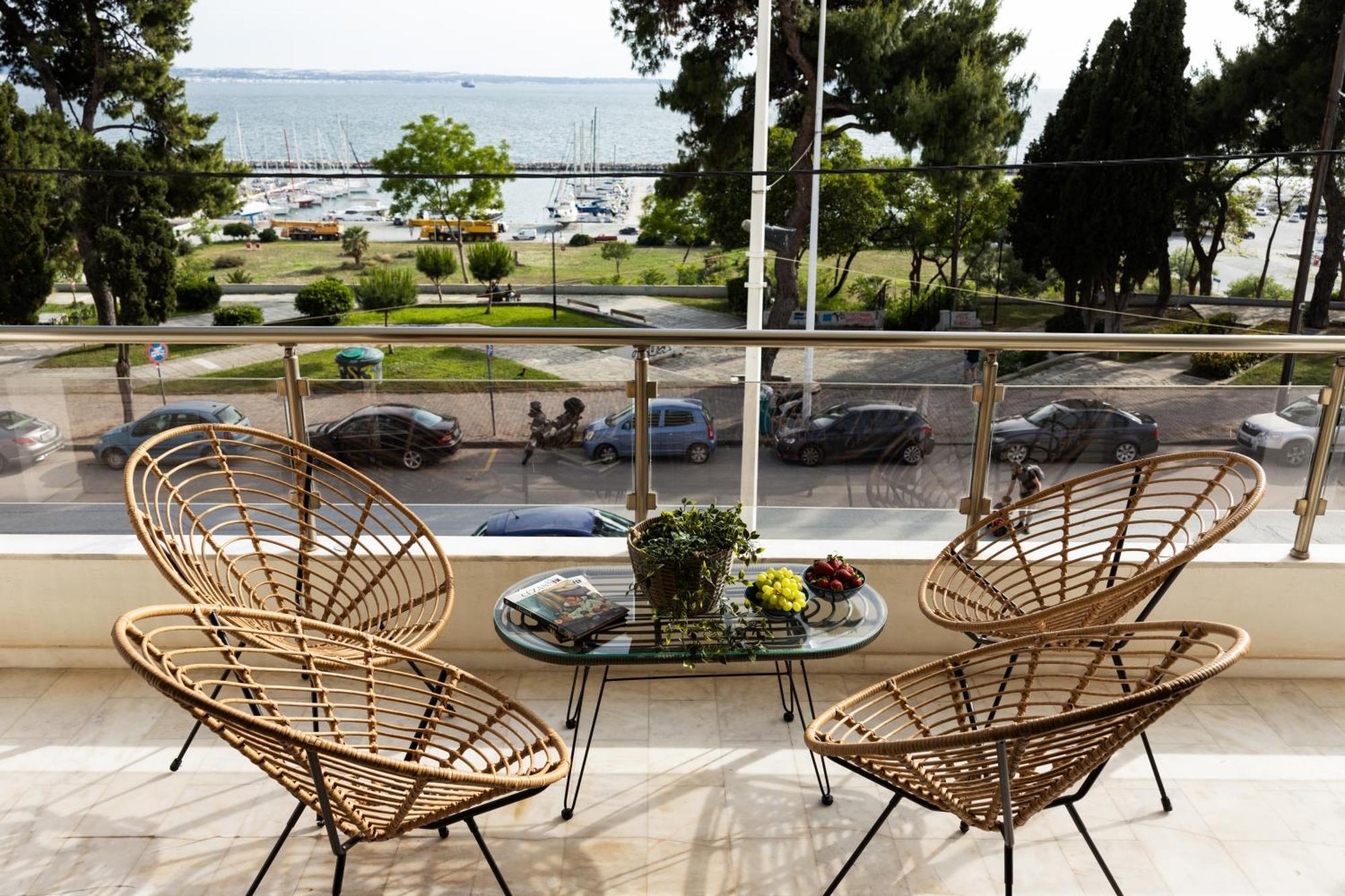Champagne Sea View Apartment By Binobi! Szaloniki Kültér fotó